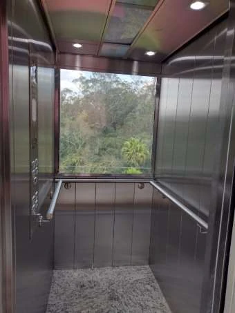 Cabina panorâmica instalada
